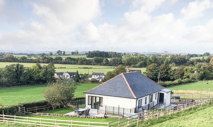 Torthorwald Cottage | 3 bedroom accommodation in Amisfield