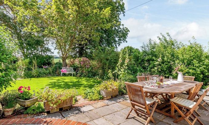 Faversham Cottage | 3 bedroom accommodation in Faversham