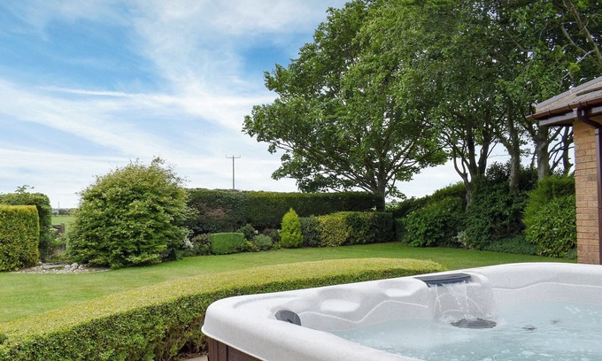 Poulton-le-Fylde Cottage | 3 bedroom accommodation in Singleton