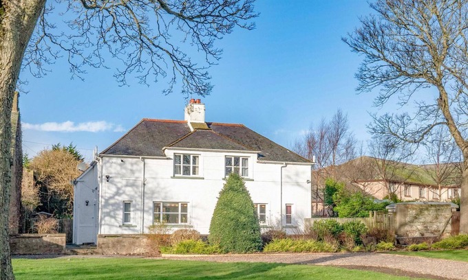 Montrose Cottage | 3 bedroom accommodation in Montrose