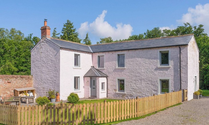 Carlisle Cottage | 3 bedroom accommodation in Netherby