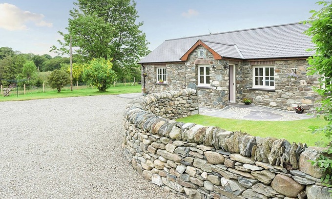 Bontnewydd Cottage | 3 bedroom accommodation in Tregaron
