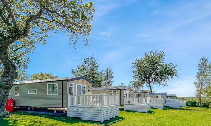 Ningwood House | 3 bedroom accommodation in Newbridge, Nr Yarmouth