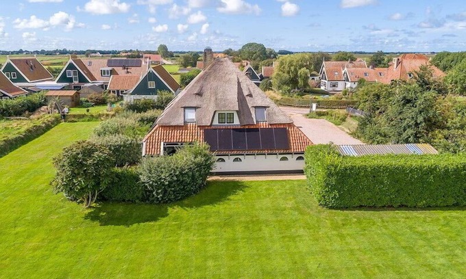 Oosterend House | 3 bedroom accommodation in Oosterend