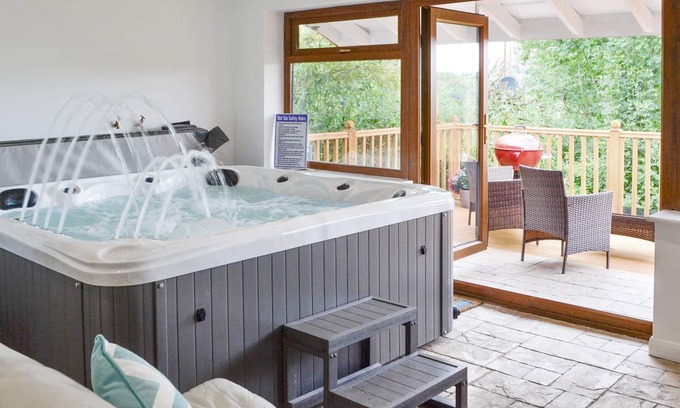 Acrefair Cottage | 3 bedroom accommodation in Pentre, near Llangollen