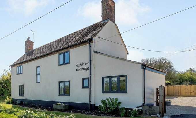 Dursley Cottage | 3 bedroom accommodation in Cambridge, near Lower Cam