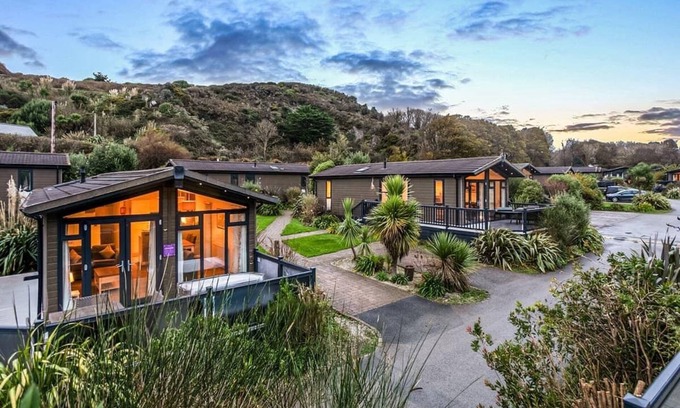 Mullion Ski Chalet | 3 bedroom accommodation in Mullion Cove, Helston