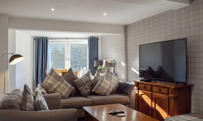 Crieff Cottage | 3 bedroom accommodation in Crieff