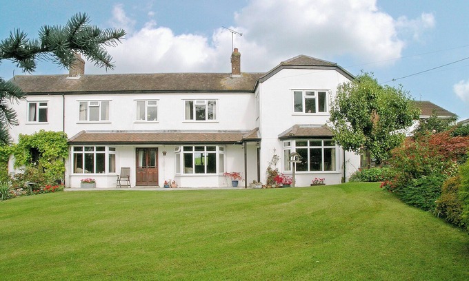 Potterne Cottage | 3 bedroom accommodation in Potterne, near Devizes