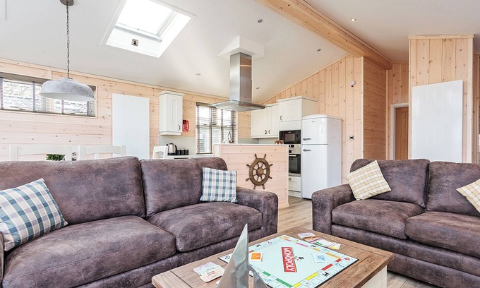 Ryde Ski Chalet | 3 bedroom accommodation in Wootton Bridge, Nr Cowes