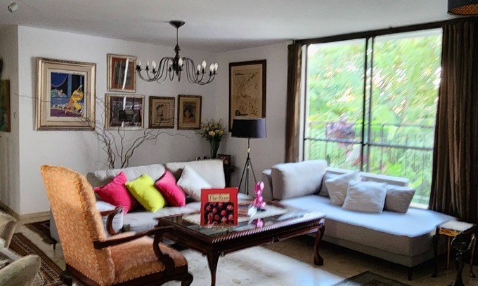 Tel Aviv Apartment | 3 Bedroom apartment close to Beach Free Parking.