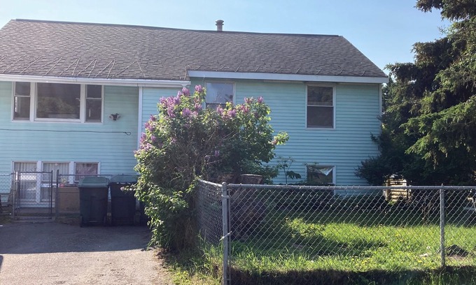 Spenard Apartment | 3-bedroom apartment in peaceful Anchorage with WiFi & private yard