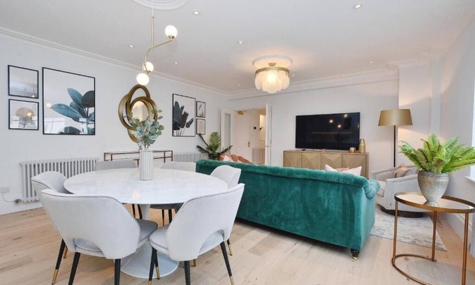 Courtfield Apartment | 3 bedroom apartment in the heart of Kensington