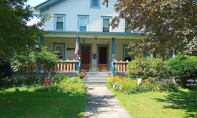 Unadilla Apartment | 3-bedroom apartment in tranquil Unadilla with AC, 20 minute drive to Oneonta