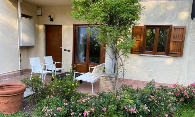 Germignaga Apartment | 3 bedroom apartment with terrace and garden near the beach