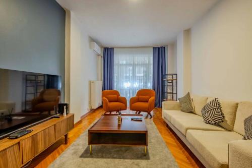Kabatas Apartment | 3-Bedroom Apartment with Balcony