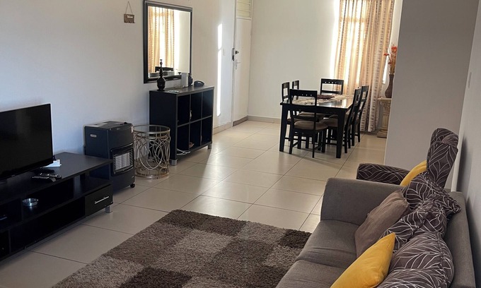 Germiston Apartment | 3 bedroom Apartment in Bedfordview