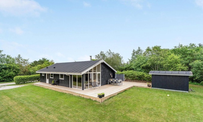 Hvalpsund House | 3 bedroom awesome home in Farsø