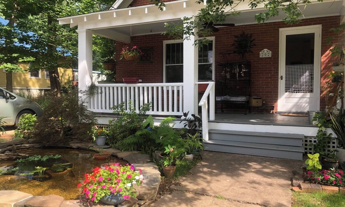 Downtown Eastside House | 3-bedroom bungalow near downtown and walking distance to VT