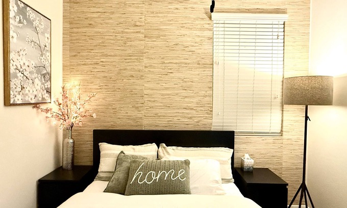 South Mountain House | 3-bedroom Comfortable Designer Home