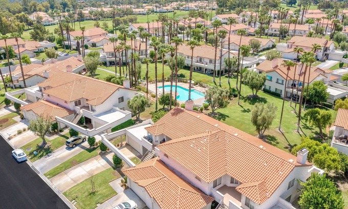 Palm Desert Condo | 3-bedroom condo in charming Palm Desert with WiFi, AC, fitness room