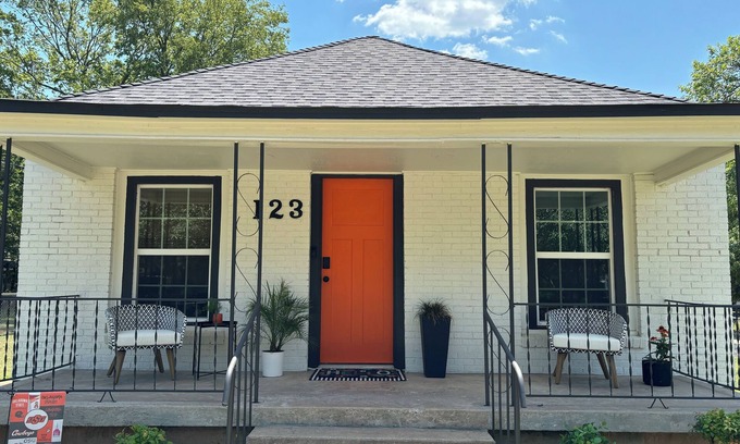 Stillwater House | 3-bedroom Downtown Stilly Retreat - Renovated 1920s Cottage with a Boho Vibe!