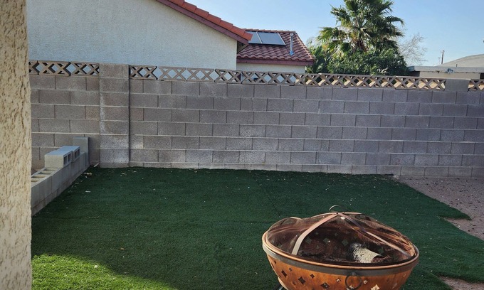 Pittmann House | 3-bedroom estate in brilliant Henderson with WiFi, AC