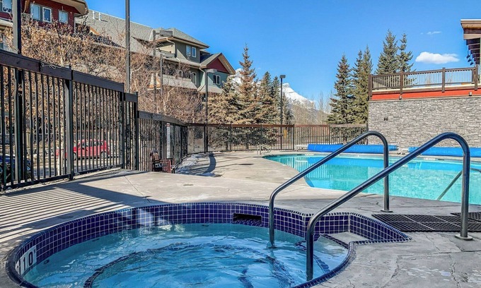 Canmore Condo | 3 Bedroom Family Friendly Condo. Heated pool and hot tubs.