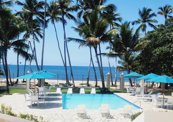 Villas Del Mar Apartment | 3 bedroom, front of the beach and pool