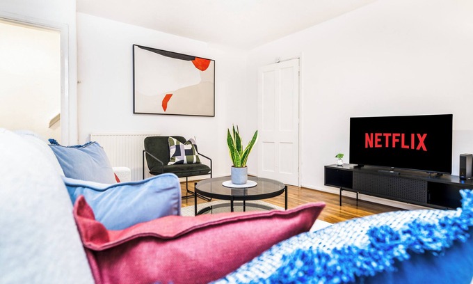 Norbiton House | 3 Bedroom House near central Kingston – London Waterloo in 30 mins