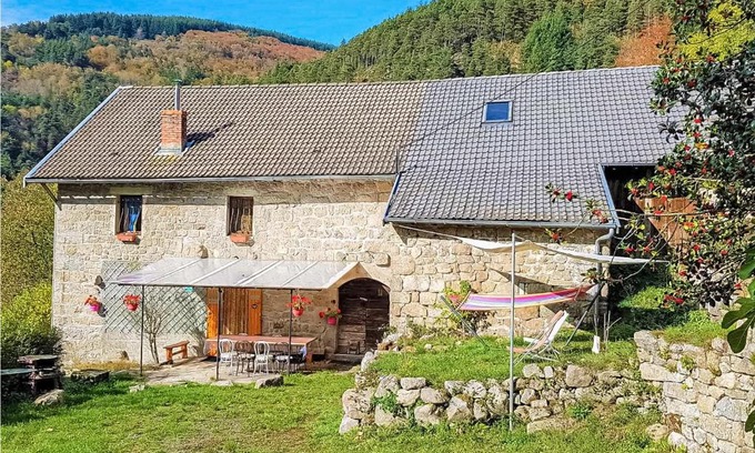 Intres House | 3 Bedroom Gorgeous Home In Intres