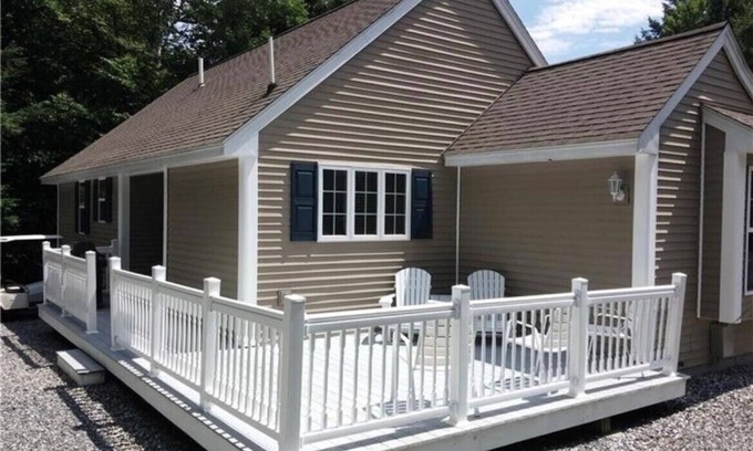 South Casco House | 3 Bedroom home in Point Sebago resort