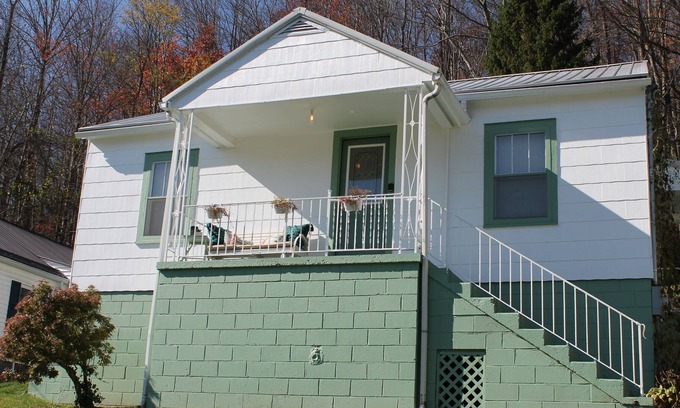 Bradley House | 3 Bedroom Home Near New River Gorge
