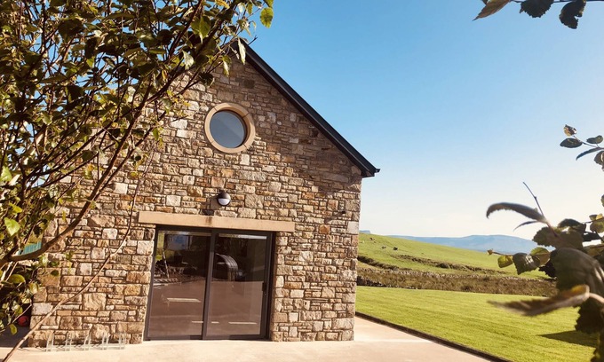 Ballyshannon Ski Chalet | 3 bedroom home with snooker/gym studio by the sea in Rossnowlagh, Co. Donegal