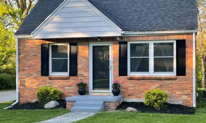 Ionia House | 3-bedroom house 3 min drive from downtown Ionia on Creek with AC, WiFi