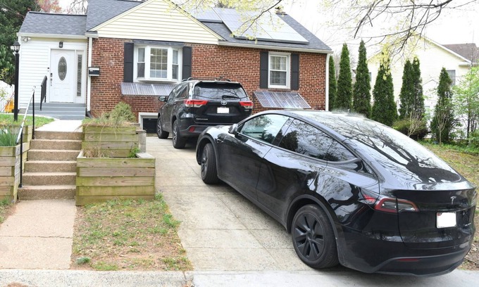 Wheaton-Glenmont House | 3-bedroom house in fabulous Silver Spring with WiFi, AC