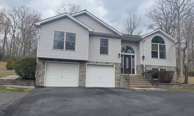 Scotrun House | 3-bedroom house in the beautiful Pocono Mountains surrounded by nature and peace