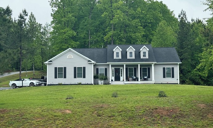 Mineral House | 3-bedroom house in welcoming Mineral with fitness room, AC, WiFi