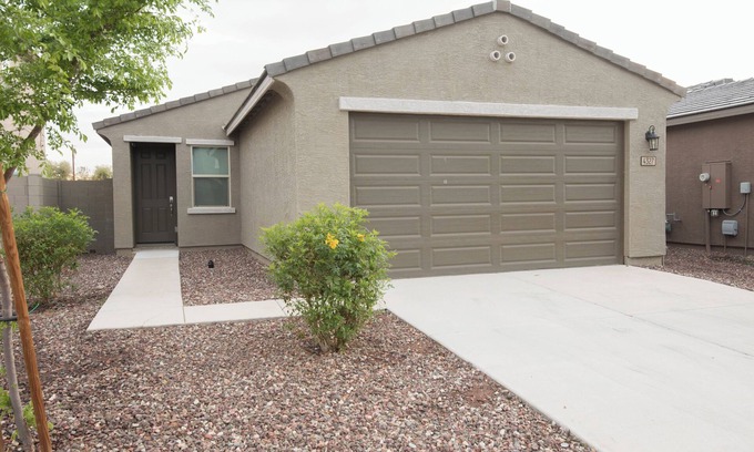 Laveen Village House | 3-bedroom house in welcoming Laveen with WiFi, AC