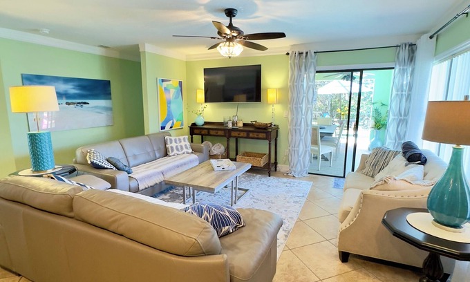 Palm River Estates House | 3-bedroom house in welcoming Naples with WiFi, AC