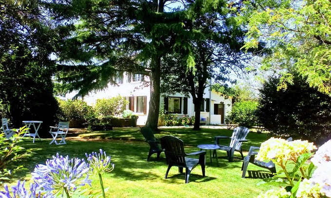 Treveneuc House | 3-bedroom house, large 110m2 WIFI garden, two and a half miles from the beach.