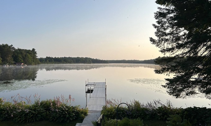 Jim Falls Cabin | 3 Bedroom house on peaceful clear water lake