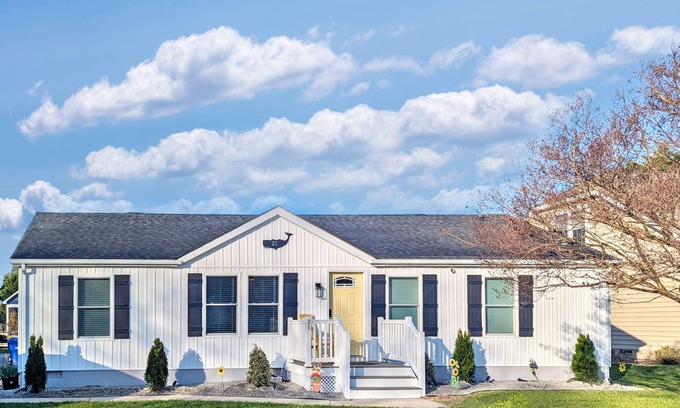 Maplewood House | 3-bedroom house with AC, WiFi in lovely Rehoboth Beach