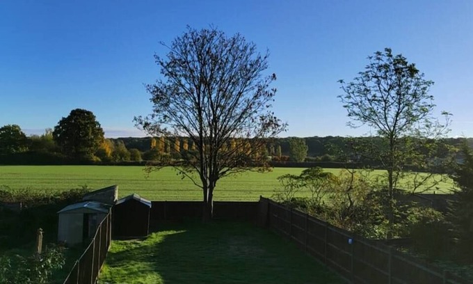 Bromley Common and Keston House | 3 bedroom house with a beautiful view in Bromley