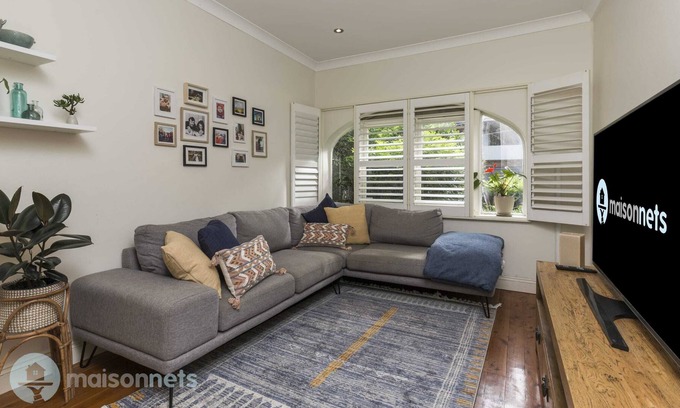 Coogee House | 3 Bedroom House With Parking, Walk to Beach