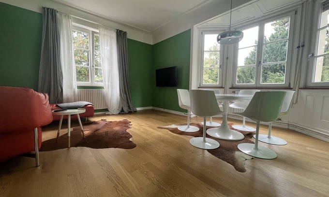 Ludwigsburg Apartment | 3 bedroom Jugendstilwohnung near the castle
