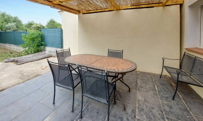 Regusse Apartment | 3 bedroom lovely apartment in Régusse