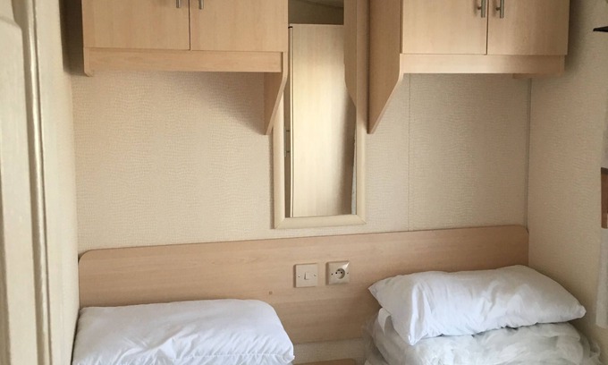 Coulanges House | 3-bedroom mobile home 40 m² with covered terrace 4.50m