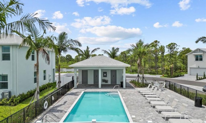 Jensen Beach House | 3-bedroom Modern Beach house with Heated Pool