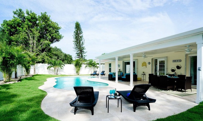 Bradenton House | 3 bedroom, near Anna Maria Island, private heated pool, pet friendly!